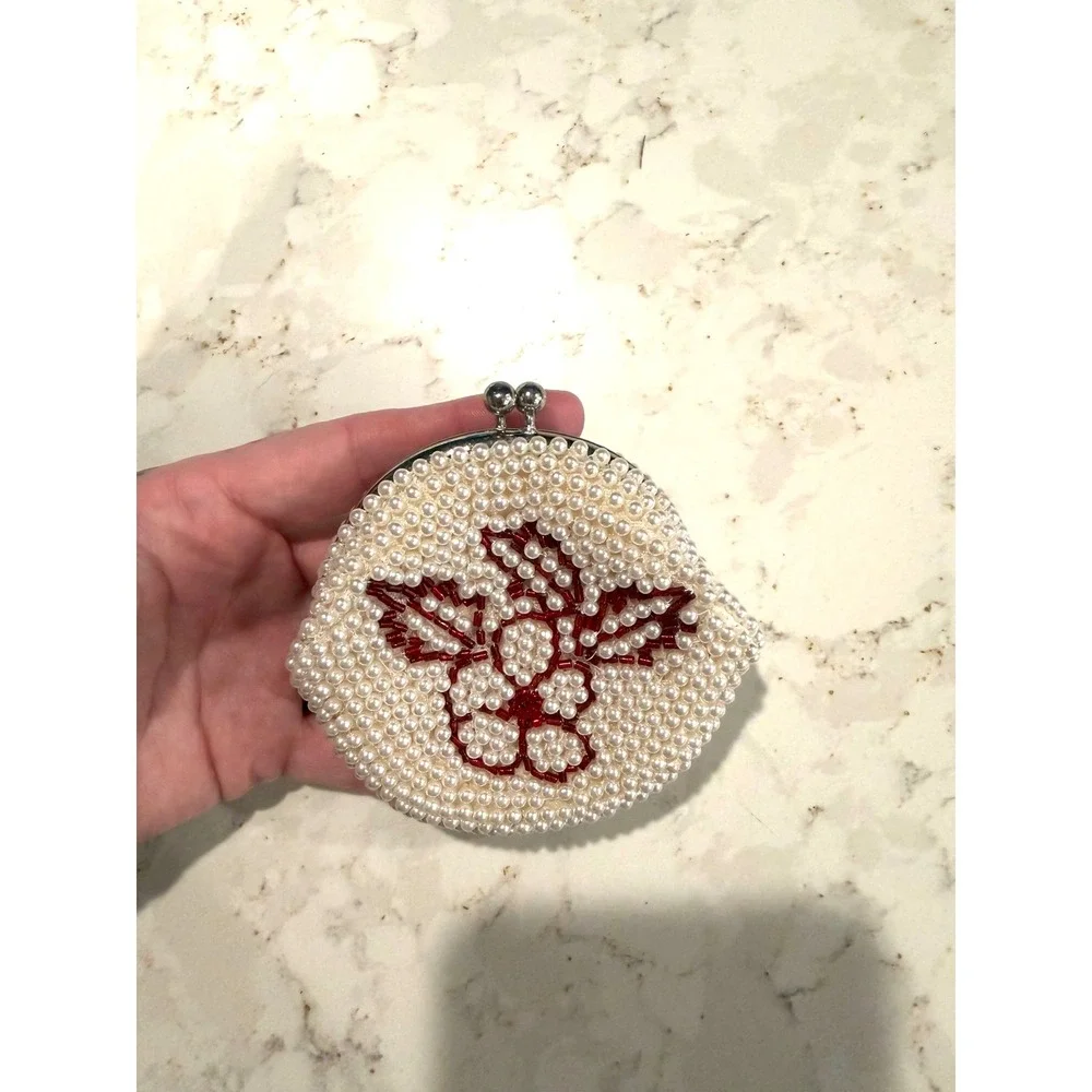 Vintage‎ Style Faux Pearl Beaded Coin Purse Red Floral Kiss Lock Pouch White